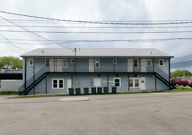 1st image of 206 Edison St W, Fayetteville, TN 37334 | MLS# 3255670