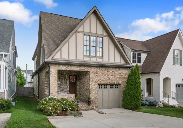 Photo 1 of Single family home for sale at 1906 Kimbark Dr, Nashville, TN 37215 | MLS# 3306073 | Listing updated on 2026-09-08