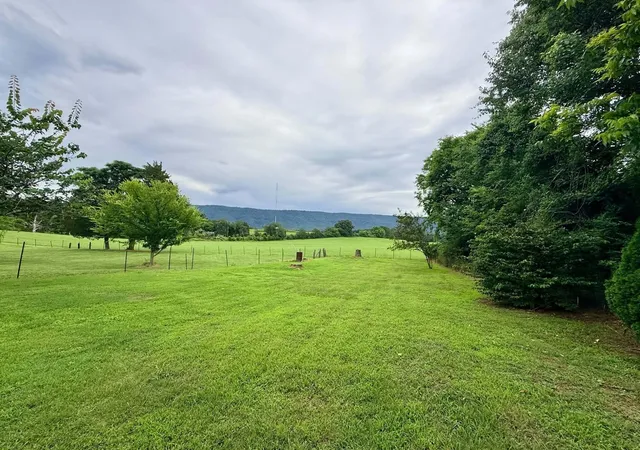 Homes for sale in Etowah, TN | 190 Co Rd 909, Etowah, TN 37331 | MLS# 3255739