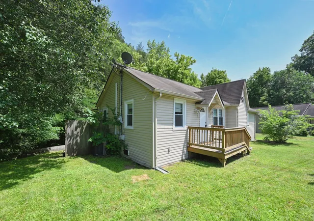Homes for sale in Goodlettsville, TN | 1010 C Smith St, Goodlettsville, TN 37072 | MLS# 3256248