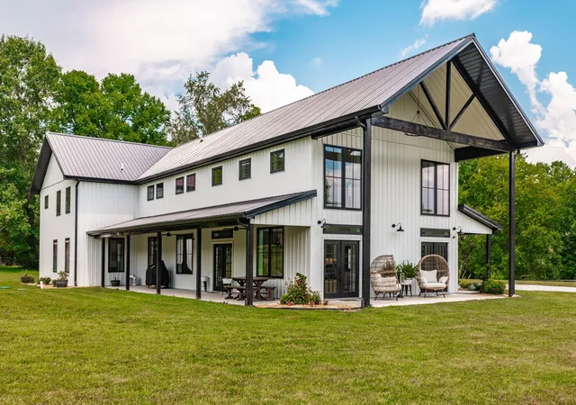 Photo 1 of Sale Pending at 1243 Madison Crk Rd, Goodlettsville, TN 37072 | MLS# 3261943 | Listing updated on 2026-08-20
