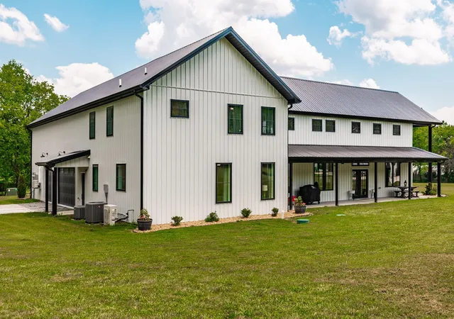 Photo 4 of Sale Pending at 1243 Madison Crk Rd, Goodlettsville, TN 37072 | MLS# 3261943 | Listing updated on 2026-08-20