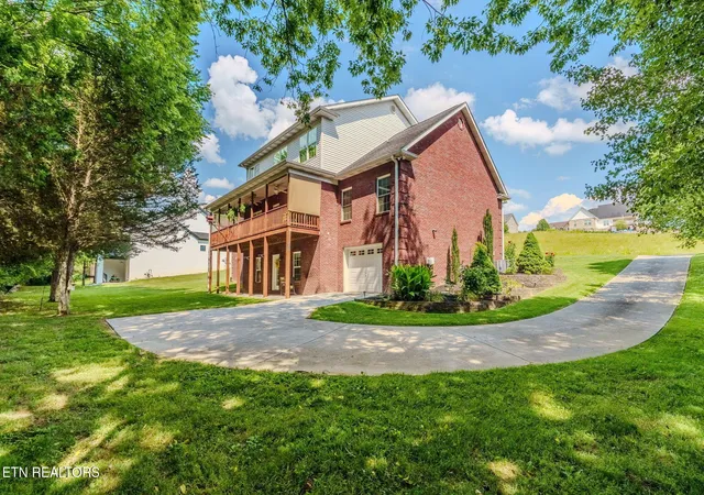 Photo 2 of Sale Pending at 1819 Ally Ln, Sevierville, TN 37876 | MLS# 3611042 | Listing updated on 2026-10-03