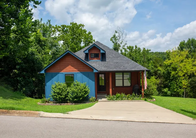 1st image of 420 Fort Hill Dr, Pulaski, TN 38478 | MLS# 3269883