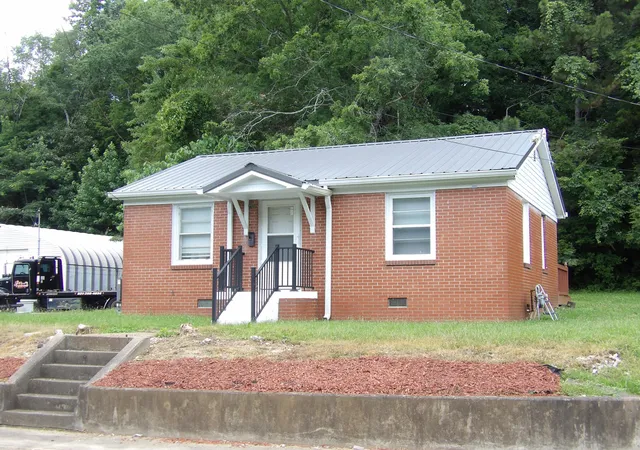 Homes for sale in Waverly, TN | 202 E Richland Ave, Waverly, TN 37185 | MLS# 3258335