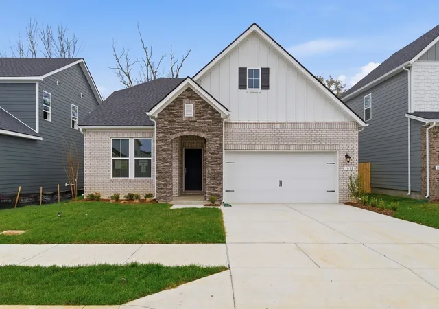 Homes for sale in Hermitage, TN | 1038 Lionheart Dr, Hermitage, TN 37076 | MLS# 3255843