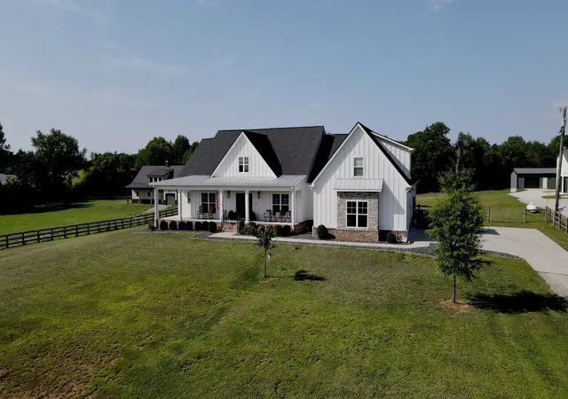 Homes for sale in Columbia, TN | 3100 Butler Rd, Columbia, TN 38401 | MLS# 3255970
