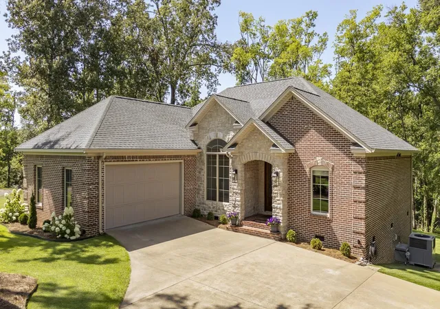 Homes for sale in Savannah, TN | 830 Bowen Dr, Savannah, TN 38372 | MLS# 3255913