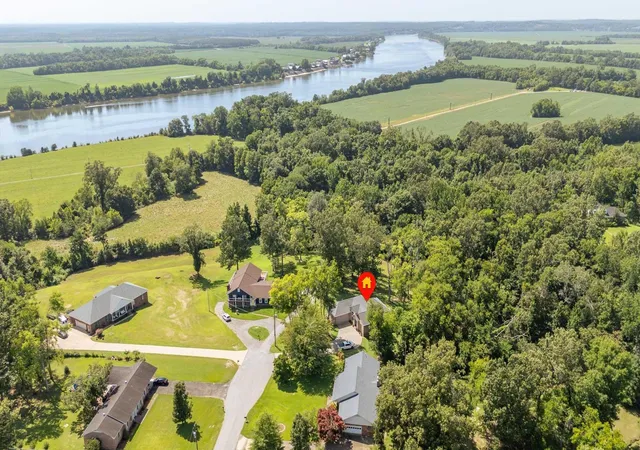 Homes for sale in Savannah, TN | 830 Bowen Dr, Savannah, TN 38372 | MLS# 3255913