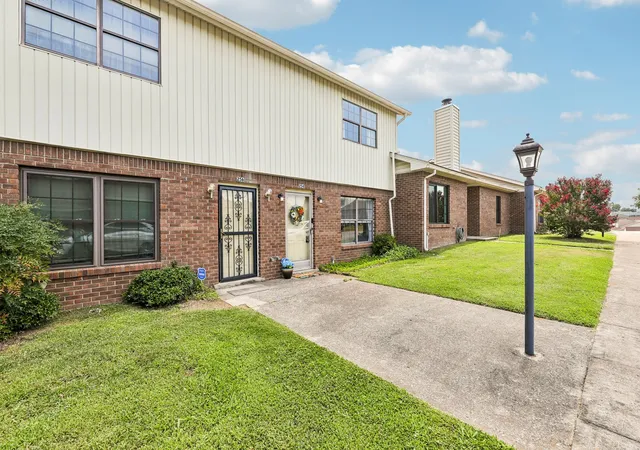 Photo 1 of Townhouse for sale at 254 Mayflower Ln N, Madison, TN 37115 | MLS# 3256526 | Listing updated on 2026-08-20