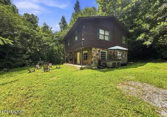 Photo 2 of Single family home for sale at 3694 Wilhite Rd, Sevierville, TN 37876 | MLS# 3256021 | Listing updated on 2026-09-30