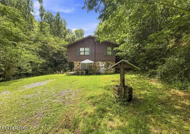 Photo 3 of Single family home for sale at 3694 Wilhite Rd, Sevierville, TN 37876 | MLS# 3256021 | Listing updated on 2026-09-30
