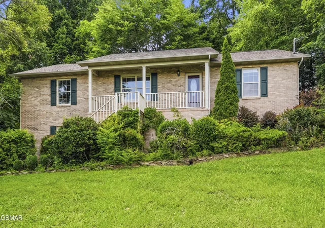 Homes for sale in Seymour, TN | 716 Whippoorwill Circle, Seymour, TN 37865 | MLS# 3269806