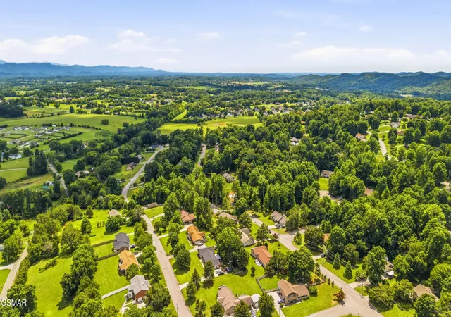 Homes for sale in Seymour, TN | 716 Whippoorwill Circle, Seymour, TN 37865 | MLS# 3269806