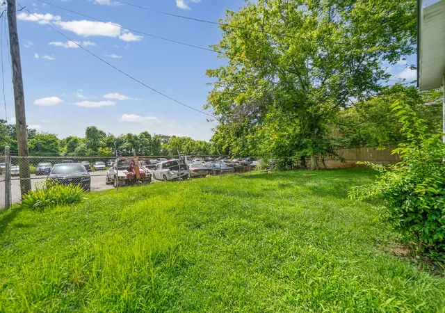 Homes for sale in Hopkinsville, KY | 114 S Clay St, Hopkinsville, KY 42240 | MLS# 3256382
