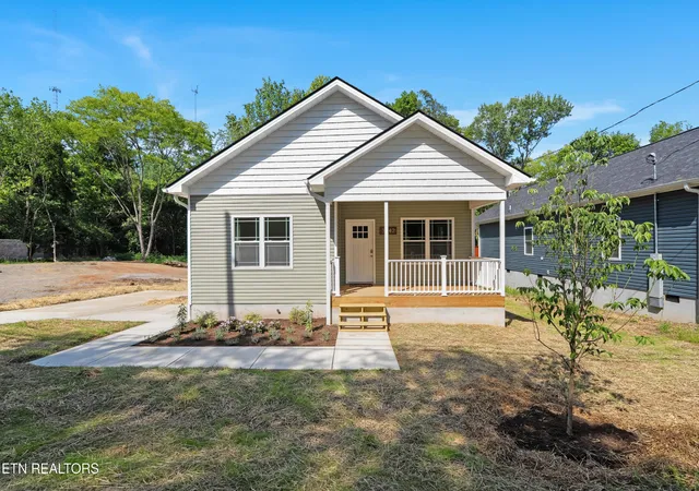 Single family home for sale at 3442 Gap Rd, Knoxville, TN 37921 | MLS# 3528589 | Listing updated on 2026-08-31