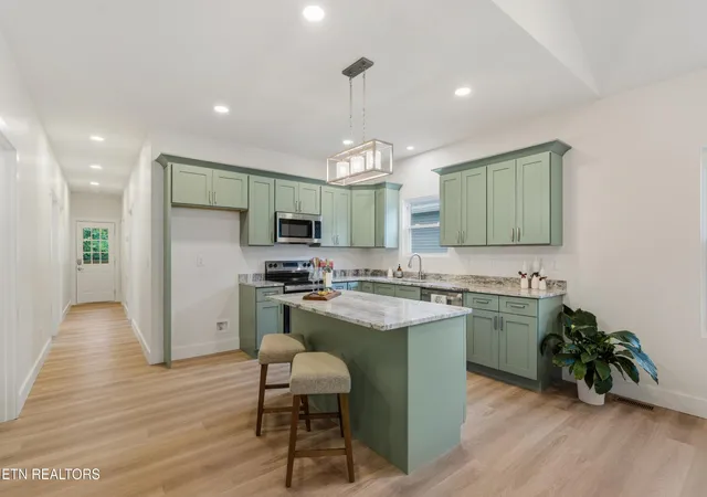 Photo 2 of Single family home for sale at 3442 Gap Rd, Knoxville, TN 37921 | MLS# 3528589 | Listing updated on 2026-08-31