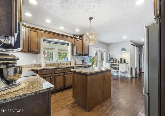 Photo 3 of Single family home for sale at 1961 Chelsea Jo Ln, Sevierville, TN 37876 | MLS# 3541977 | Listing updated on 2026-10-07
