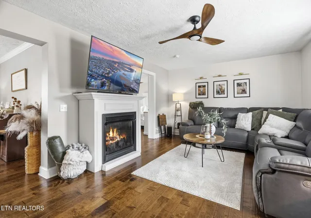 Photo 4 of Single family home for sale at 1961 Chelsea Jo Ln, Sevierville, TN 37876 | MLS# 3541977 | Listing updated on 2026-10-07