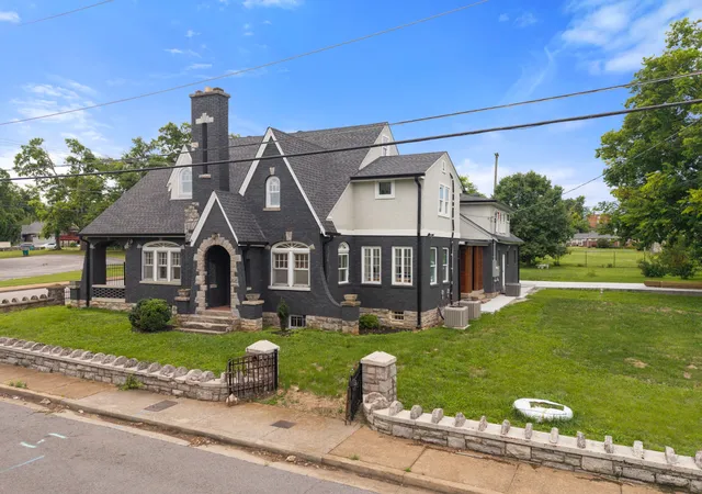 3rd image of 1021 31St Ave N, Nashville, TN 37209 | MLS# 3260794