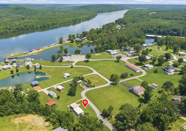 Homes for sale in Decaturville, TN | 869 Riverview Dr, Decaturville, TN 38329 | MLS# 3259920