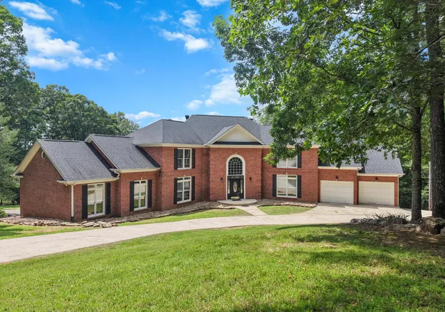 Homes for sale in South Pittsburg, TN | 310 Bluffs Road N, South Pittsburg, TN 37380 | MLS# 3256142