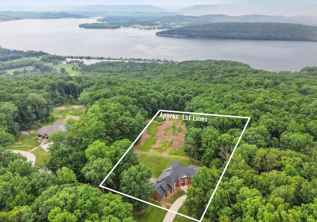 Homes for sale in South Pittsburg, TN | 310 Bluffs Road N, South Pittsburg, TN 37380 | MLS# 3256142