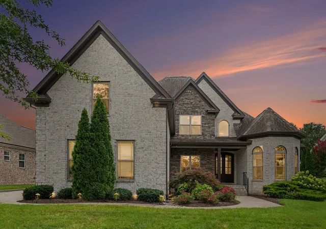 Homes for sale in Murfreesboro, TN | 1929 Fairhaven Ln, Murfreesboro, TN 37128 | MLS# 3256242