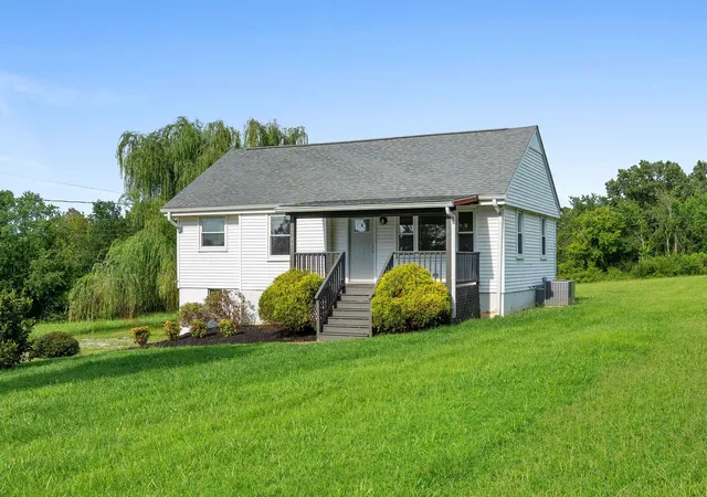 Photo 2 of Single family home for sale at 10786 New Cut Off Rd, Bon Aqua, TN 37025 | MLS# 3256203 | Listing updated on 2026-09-24