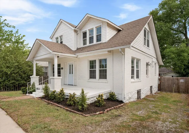 Photo 1 of Single family home for sale at 1030 28th Avenue N, Nashville, TN 37208 | MLS# 3258323 | Listing updated on 2026-09-04