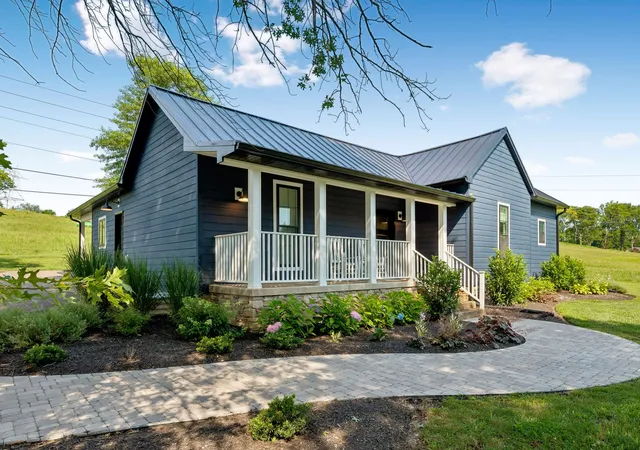 Photo 1 of Single family home for sale at 787 Theta Pike, Columbia, TN 38401 | MLS# 3256279 | Listing updated on 2026-07-17