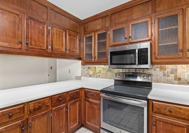 Photo 4 of Single family home for sale at 215 Oakview Cir, Killen, AL 35645 | MLS# 3256233 | Listing updated on 2026-07-27