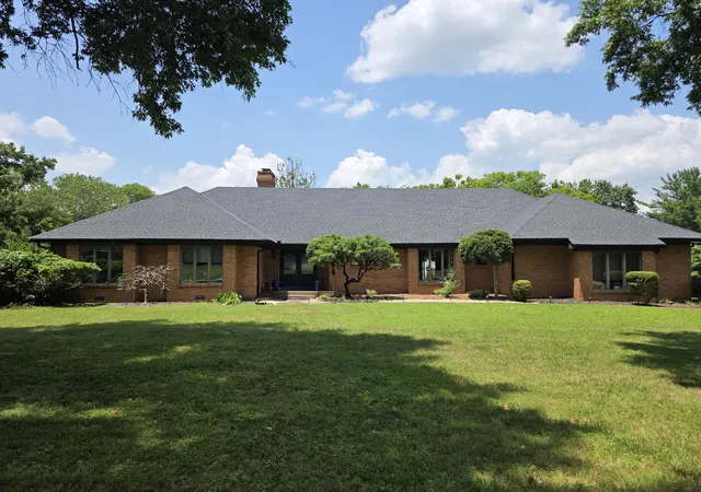 Photo 2 of Sale Pending at 101 Shady Cv, Old Hickory, TN 37138 | MLS# 3256245 | Listing updated on 2026-08-22
