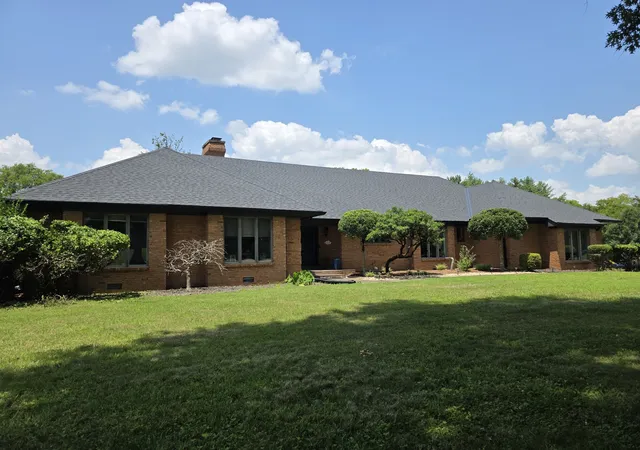 Photo 3 of Sale Pending at 101 Shady Cv, Old Hickory, TN 37138 | MLS# 3256245 | Listing updated on 2026-08-22