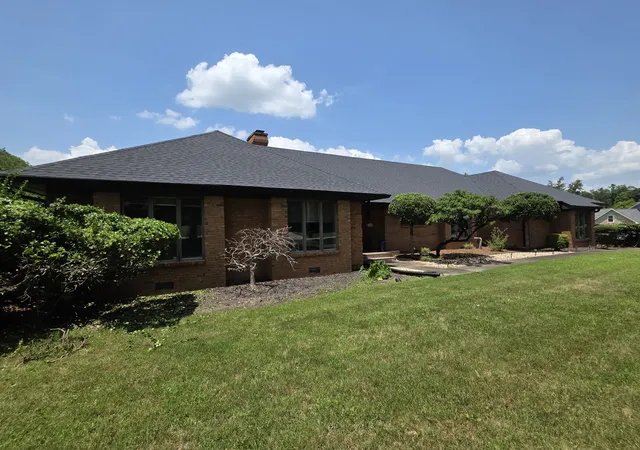 Photo 4 of Sale Pending at 101 Shady Cv, Old Hickory, TN 37138 | MLS# 3256245 | Listing updated on 2026-08-22