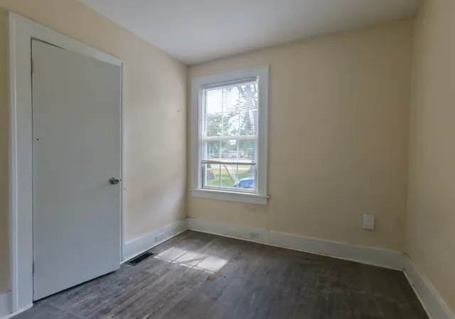 Photo 3 of Single family home for sale at 842 Richardson St, Clarksville, TN 37040 | MLS# 3602775 | Listing updated on 2026-10-25