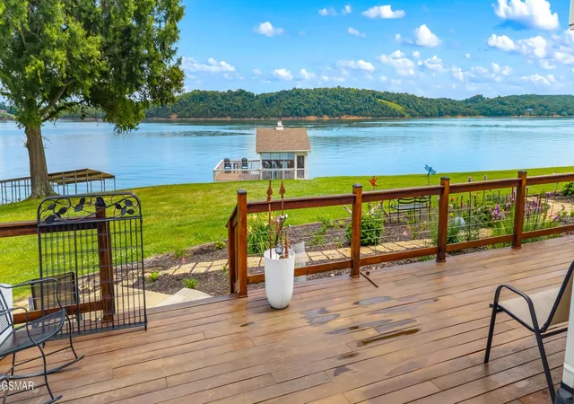 3rd image of 829 Tucker Pl Way, Dandridge, TN 37725 | MLS# 3299398