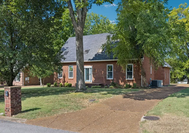 Photo 2 of Single family home for sale at 836 Rachel Dr, Goodlettsville, TN 37072 | MLS# 3259806 | Listing updated on 2026-10-03