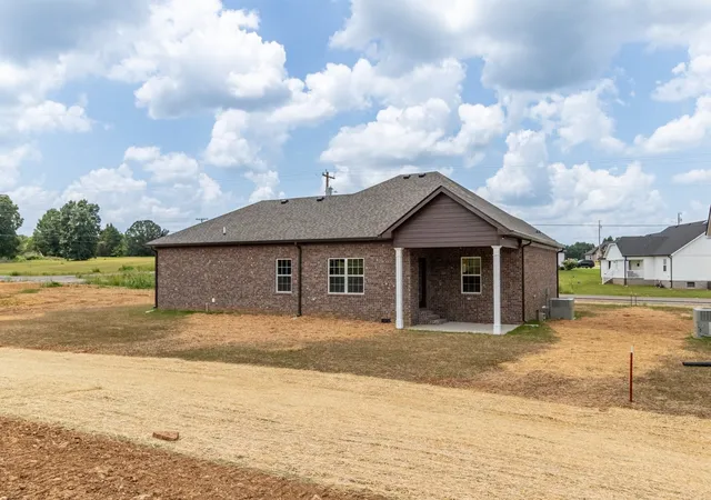 Homes for sale in Lewisburg, TN | 2017 Wista Way, Lewisburg, TN 37091 | MLS# 3259820