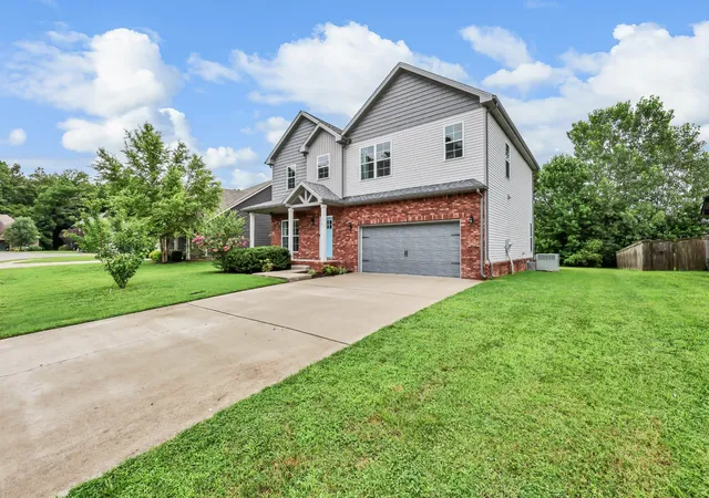 Photo 3 of Single family home for sale at 361 Abeline Dr, Clarksville, TN 37043 | MLS# 3263414 | Listing updated on 2026-08-15