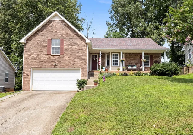 Single family home for sale at 1461 Cedar Springs Cir, Clarksville, TN 37042 | MLS# 3261391