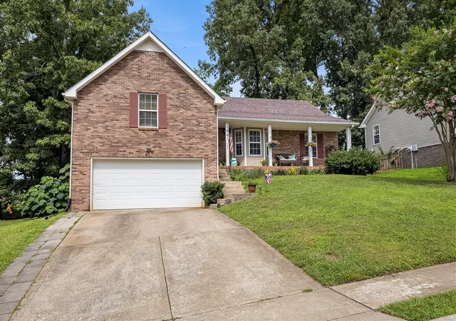 Photo 2 of Single family home for sale at 1461 Cedar Springs Cir, Clarksville, TN 37042 | MLS# 3261391 | Listing updated on 2026-10-29