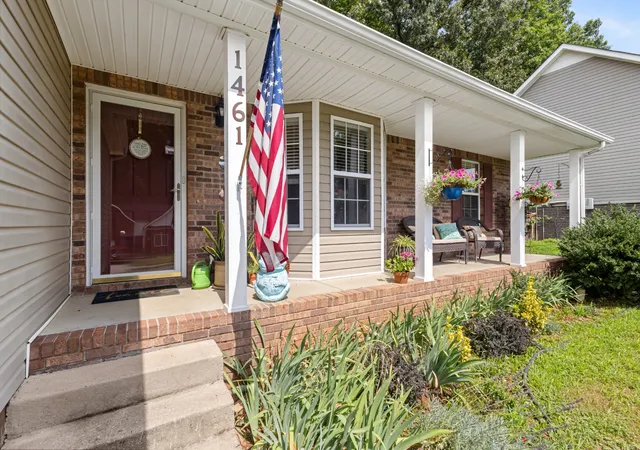 Photo 4 of Single family home for sale at 1461 Cedar Springs Cir, Clarksville, TN 37042 | MLS# 3261391 | Listing updated on 2026-10-29