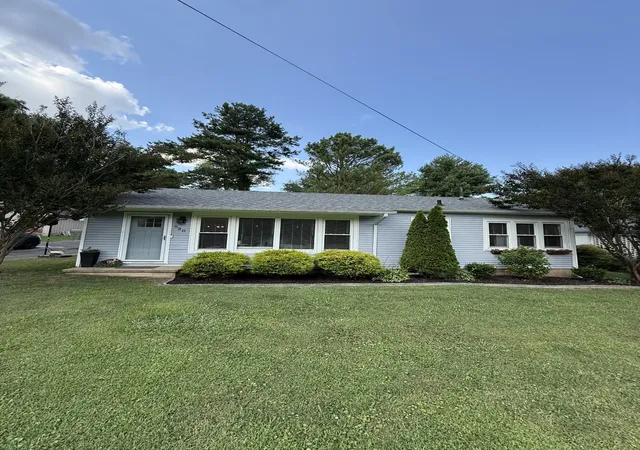 Homes for sale in Lawrenceburg, TN | 520 Parrish St, Lawrenceburg, TN 38464 | MLS# 3256562