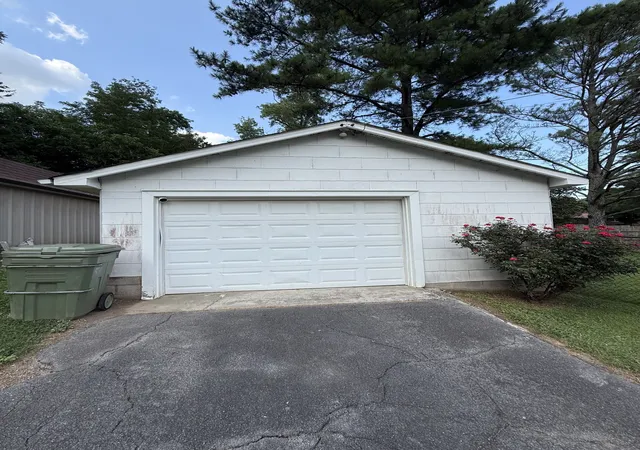 Homes for sale in Lawrenceburg, TN | 520 Parrish St, Lawrenceburg, TN 38464 | MLS# 3256562