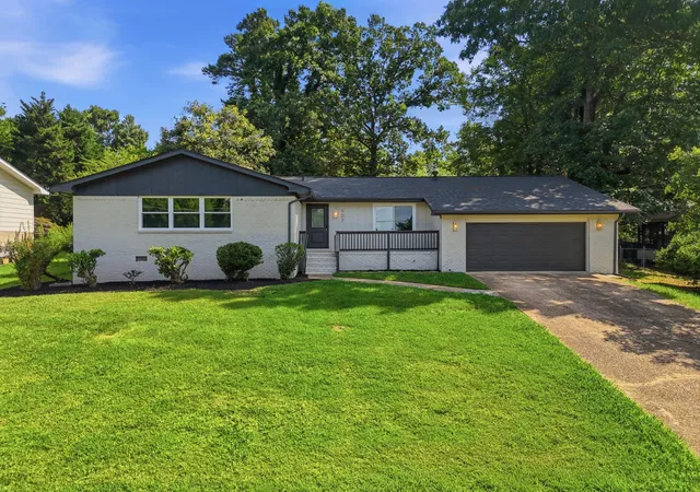 Homes for sale in Hixson, TN | 907 Wesley Dr, Hixson, TN 37343 | MLS# 3269817
