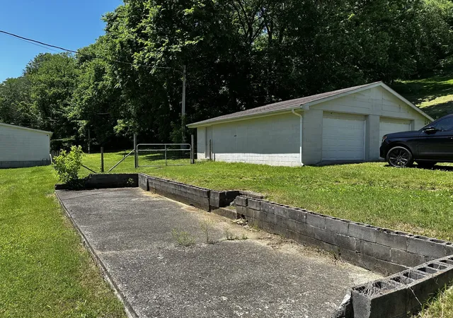 Homes for sale in Carthage, TN | 599 Defeated Creek Hwy, Carthage, TN 37030 | MLS# 3259893