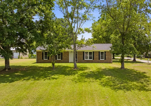 Homes for sale in Fayetteville, TN | 4 Park St, Fayetteville, TN 37334 | MLS# 3263244
