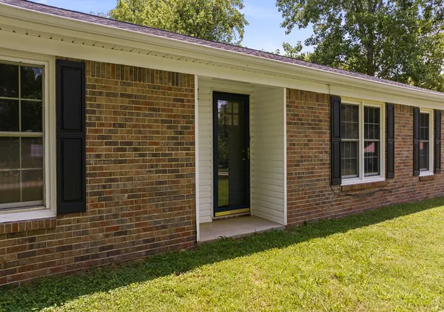 Homes for sale in Fayetteville, TN | 4 Park St, Fayetteville, TN 37334 | MLS# 3263244