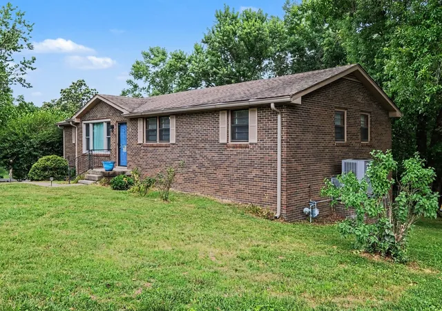 Homes for sale in Nashville, TN | 5001 Wilkerson Dr, Nashville, TN 37211 | MLS# 3262172